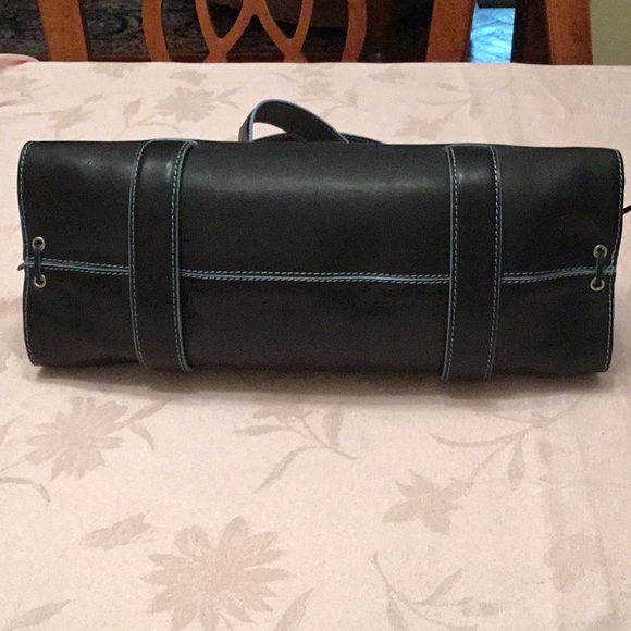 Sondra Roberts black handbag - Picture 3 of 4